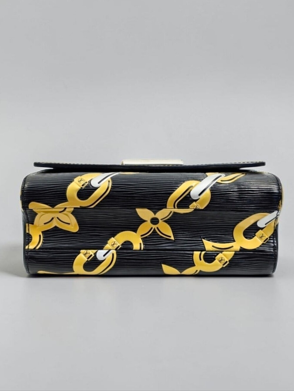 Louis Vuitton Epi Chain Flower Twist MM Black Shoulder Crossbody Bag - Picture 6 of 16